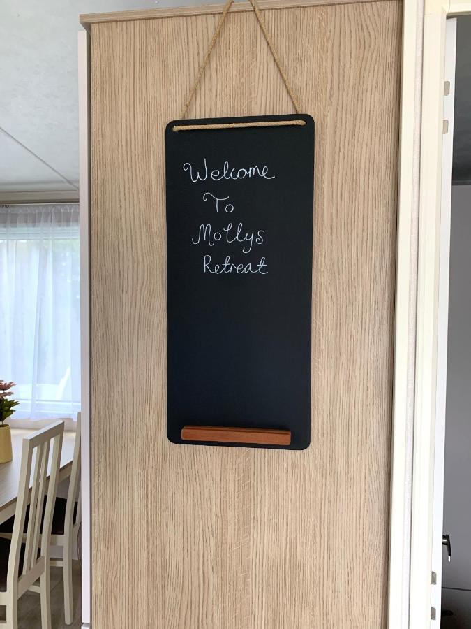 Mollys Retreat Pet Friendly Three Bed Caravan With Small Garden Newquay Bay Resort Quieter Area Of Park المظهر الخارجي الصورة