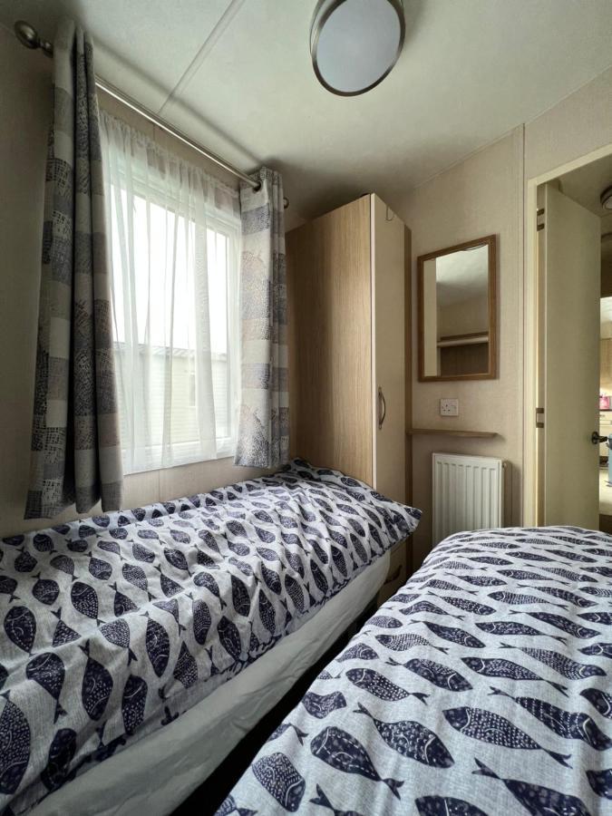 Mollys Retreat Pet Friendly Three Bed Caravan With Small Garden Newquay Bay Resort Quieter Area Of Park المظهر الخارجي الصورة