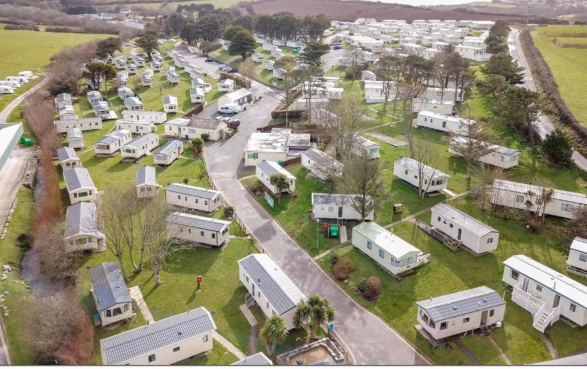 Mollys Retreat Pet Friendly Three Bed Caravan With Small Garden Newquay Bay Resort Quieter Area Of Park المظهر الخارجي الصورة